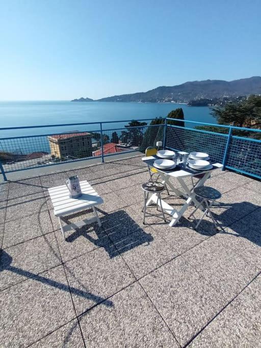 Appartamento Con Stupenda Vista Mare Zona Bristol Рапалло Экстерьер фото